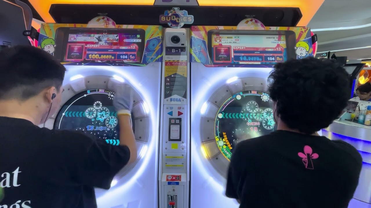 tetris player first time playing maimai (we're so cooked 💀☠)