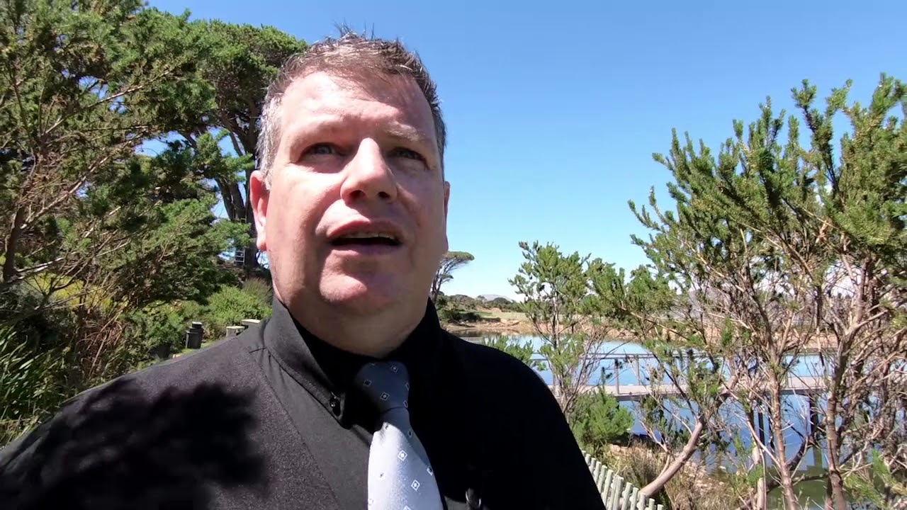 Cape Point Vineyards Estate hosts the awesome wedding of Peter and Holly Wedding venue vlog