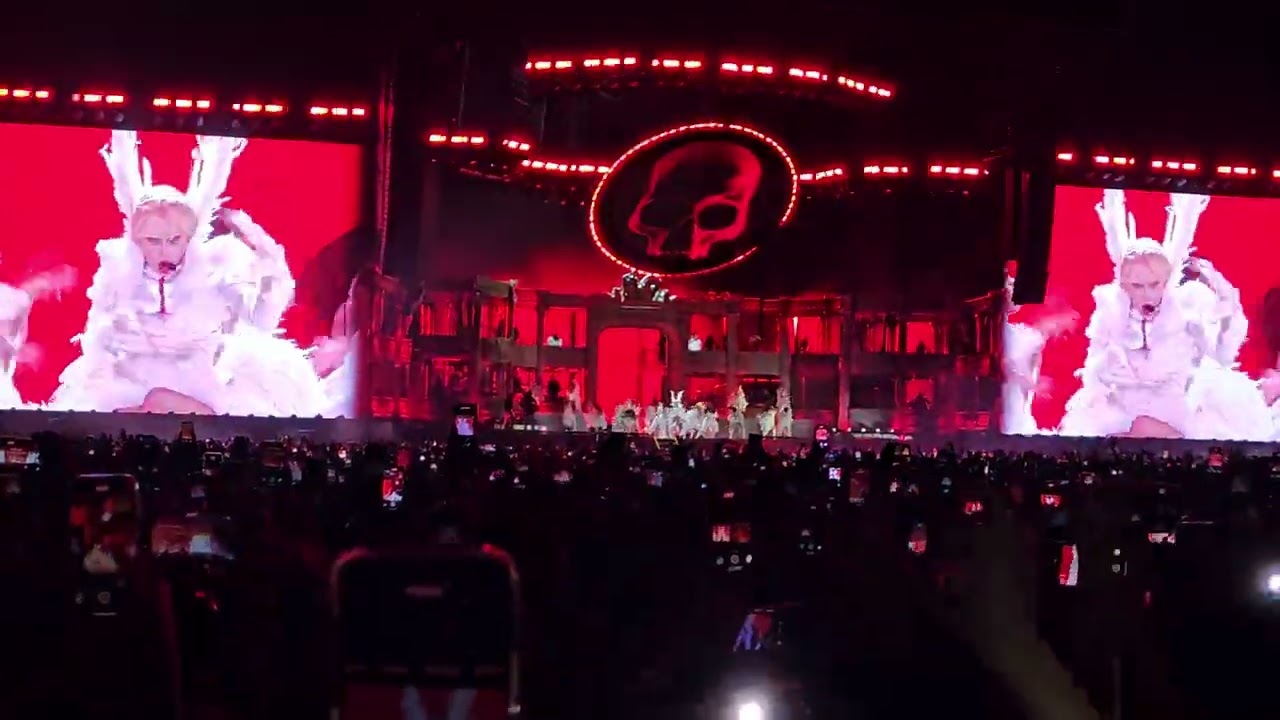 Lady Gaga  - Bad Romance  - México 2025