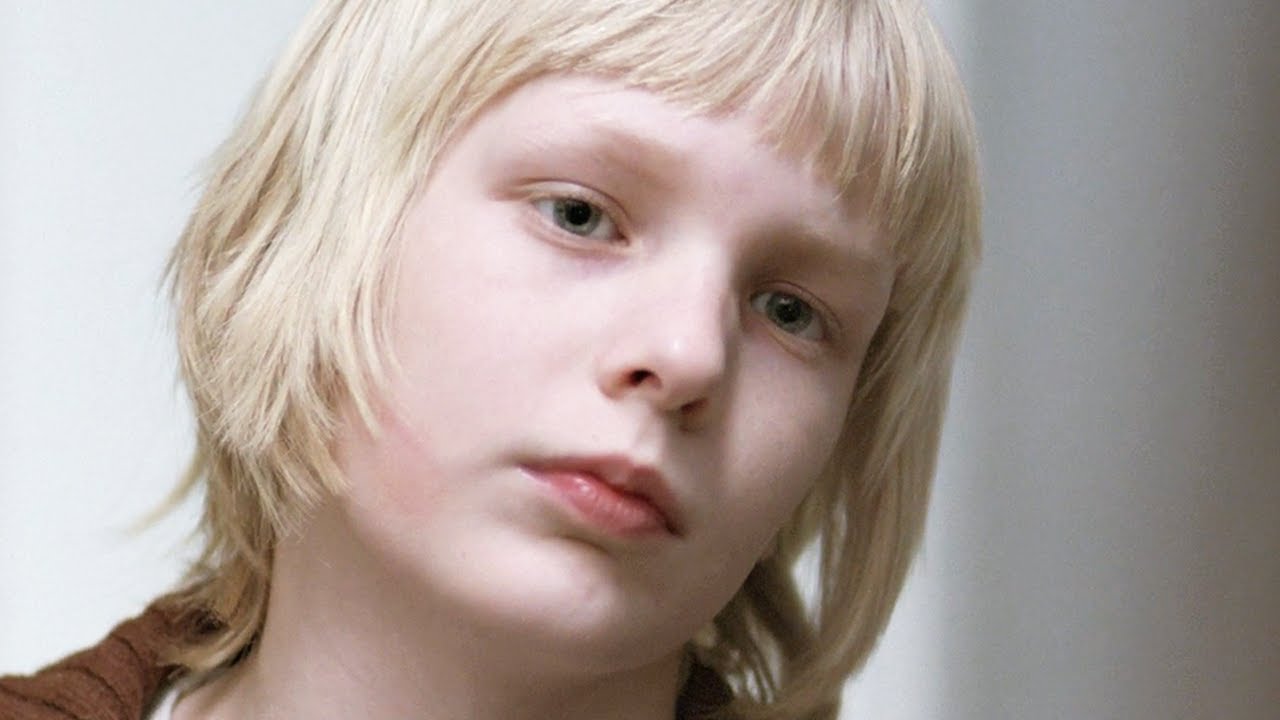 진한 여운을 남기는 뱀파이어 명작 스릴러