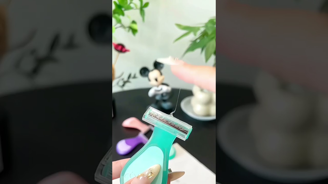 Mini Body Razor Review 🌟 | Must-Have Gadget for Smooth Skin!