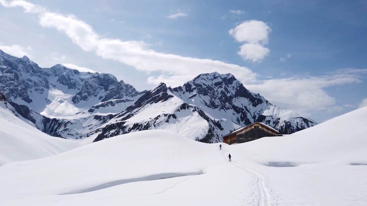 Skitouren Bregenzerwald: Abwechslungsreiche Rundwandertour Schröcken - Auenfeld - Juppenspitze