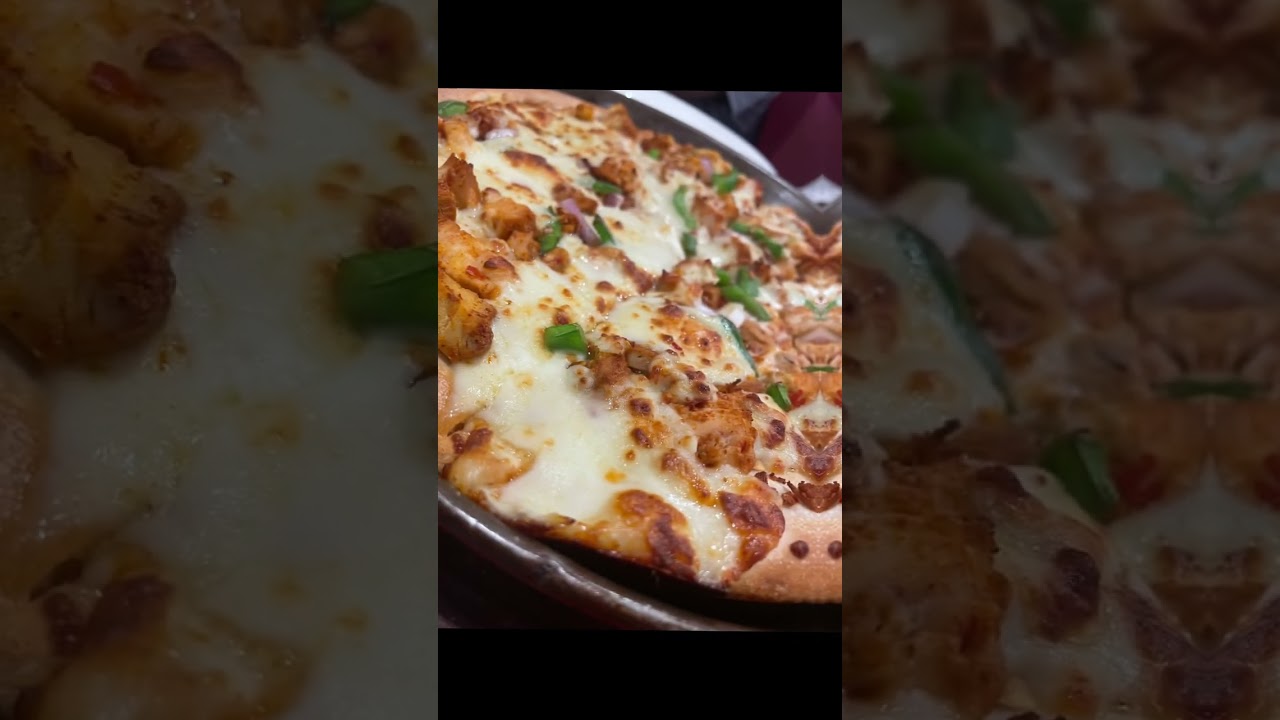 #Cheezious special pizza 💘 #food #pindi #birthday #foodreview #foodblogger