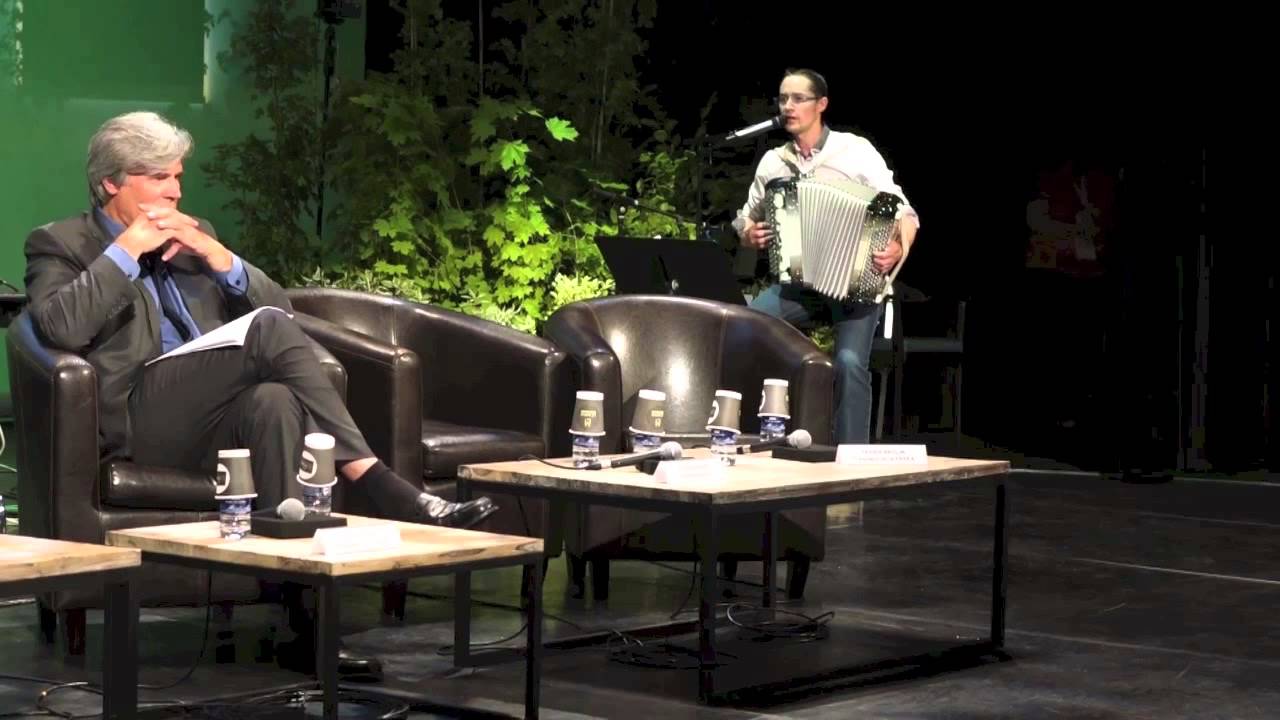 Congres JA : une chanson pour Stéphane Le Foll