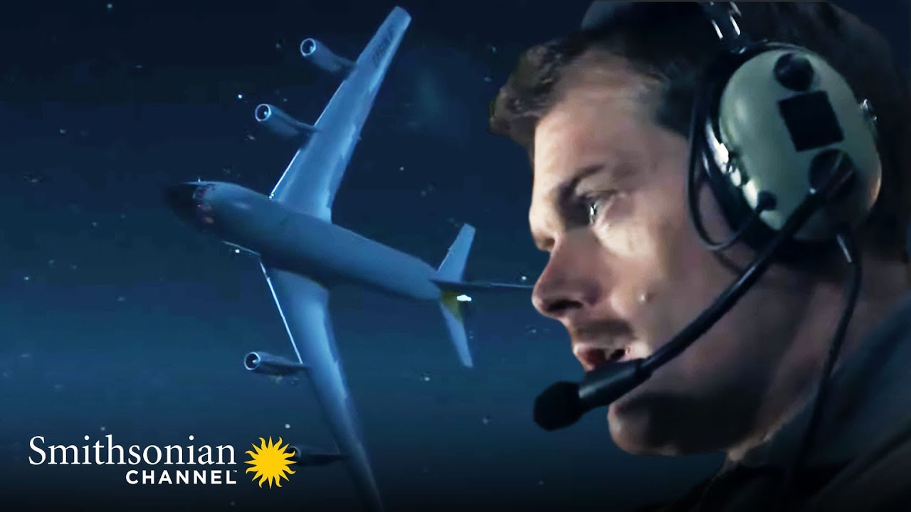 Terrifying: This Flight Crew Isn't Sure What Hit Their Plane! 😱 Air Disasters | Smithsonian Channel