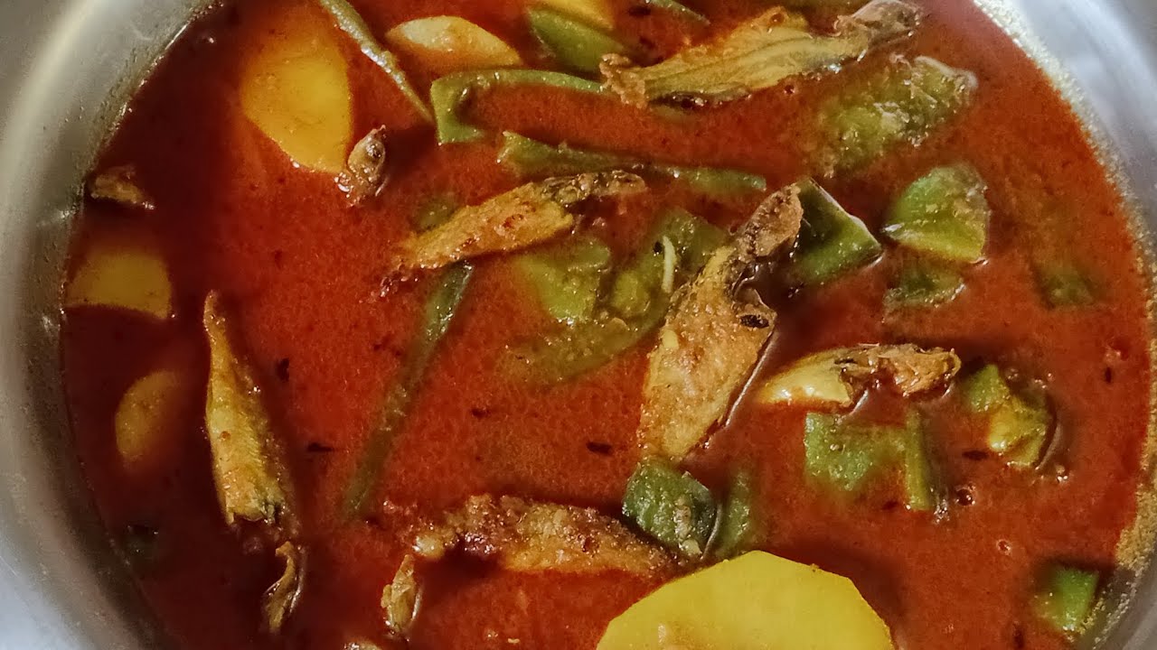 আলু সিম দিয়ে টেংরা মাছের ঝোল 🥰🥰🥰