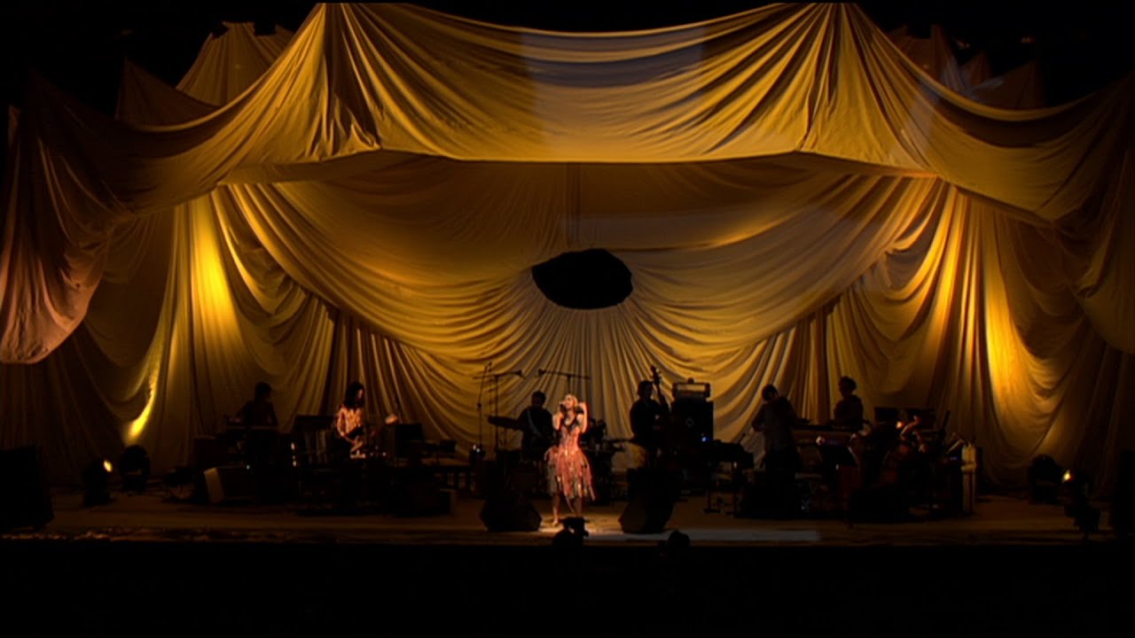 UA - 世界 (Live at Shibuya Public Hall)