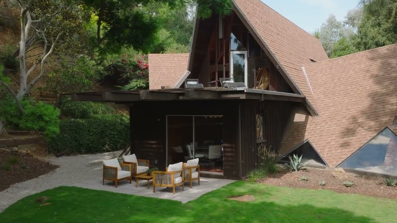 1963 Mandeville Canyon - The Stebel House: Harry Gesner #architecture #midcenturymodern #realestate