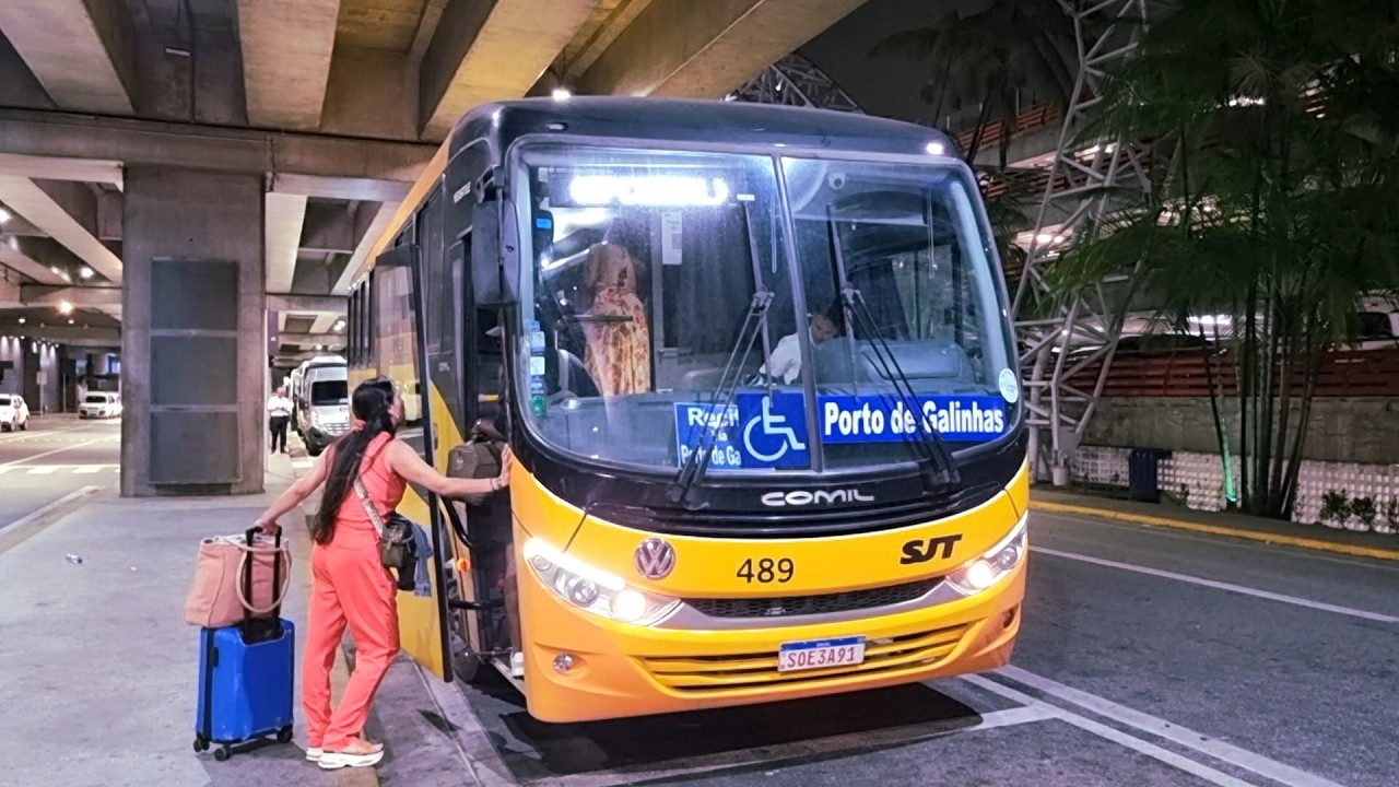 ÔNIBUS PARA PORTO DE GALINHAS A NOITE AEROPORTO DO RECIFE 22:00 HORAS PERNAMBUCO BRASIL