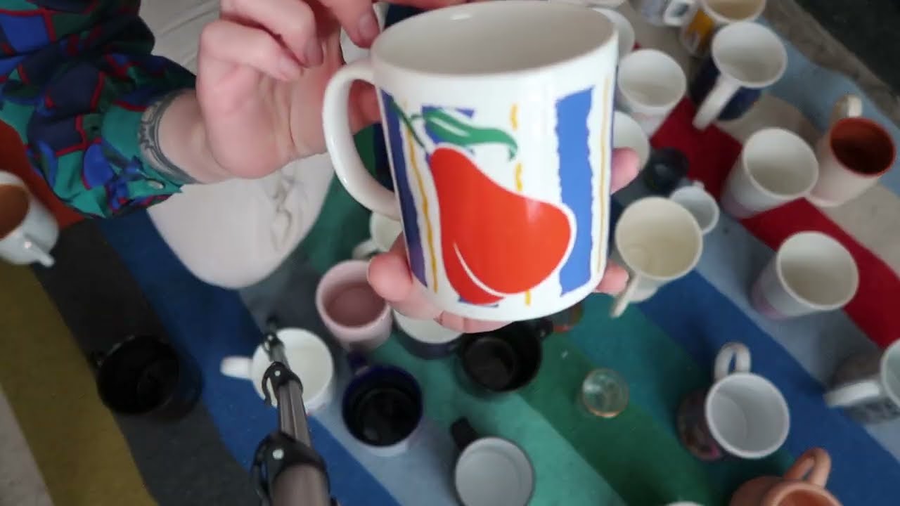 A chaotic mug declutter (ft my iconic Princess Diana mugs)