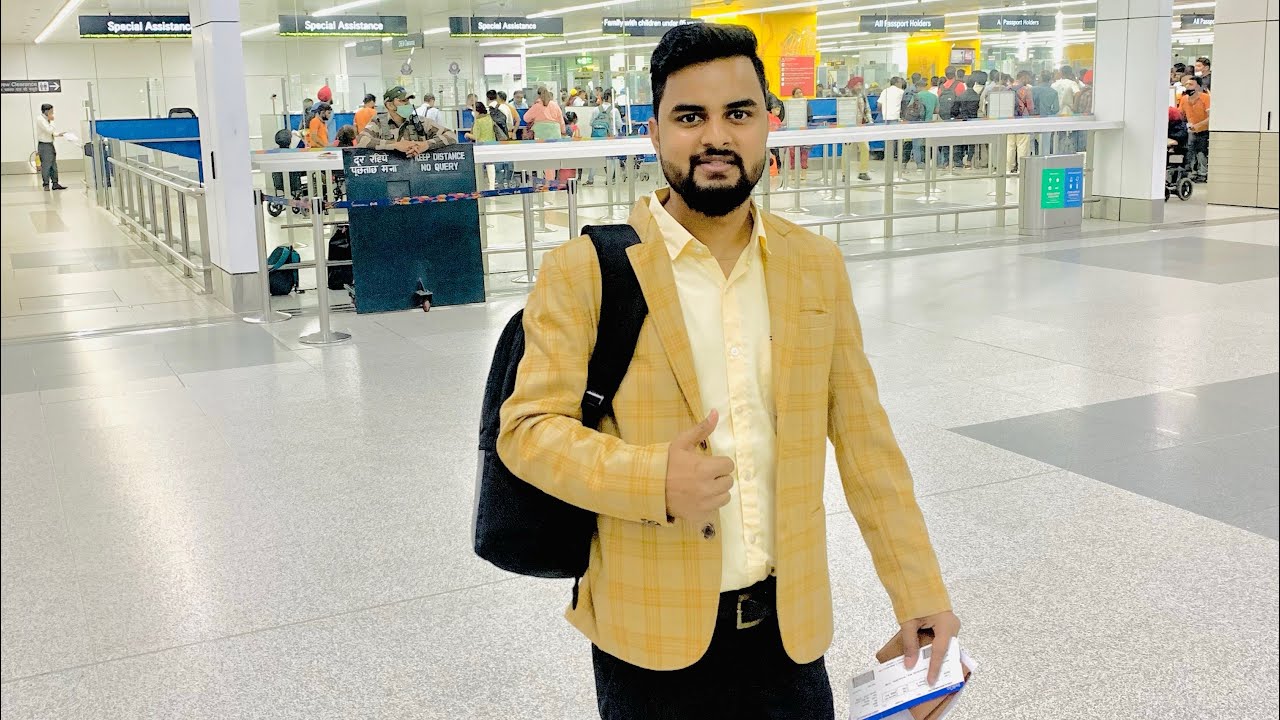Delhi to Jeddah first international flight experience