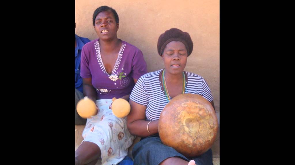 Rhoda Dzomba Tembo et Tendai Dzomba : Mbira   hosho   chants :  audio + photo   Chaminuka di mambo