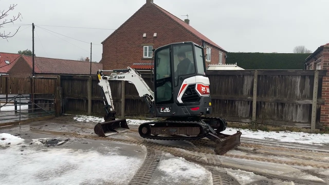 Bobcat E26 2.6T Tracked Excavator