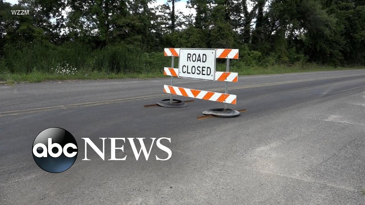 2 cyclists dead, 3 injured in car crash during race