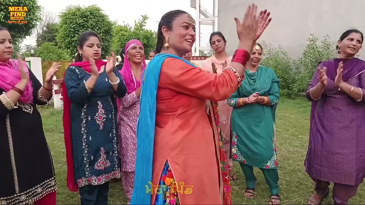 ਬੁੱਢੜੇ ਨੂੰ ਤੇਰੀ ਮਾਂ ਕਰੁਗੀ,, Punjabi funny Gidha boliyan | Merra Pind Channel 