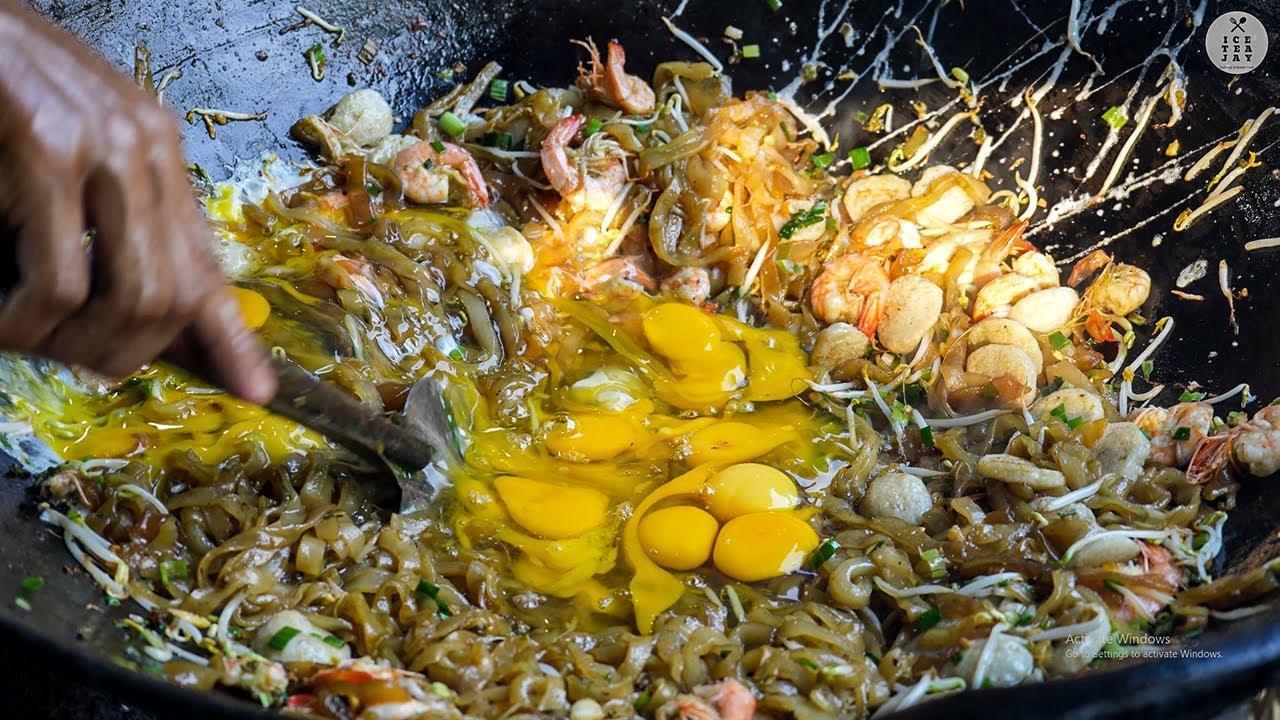 Mie Balap - Famous Street Fried Noodles in Medan - Indonesia Street Food