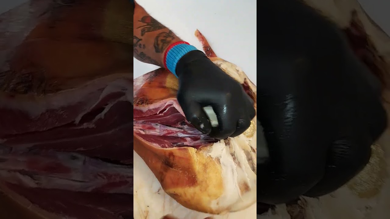 il disosso del prosciutto Crudo 🫠                  Butcher_Gopierogo