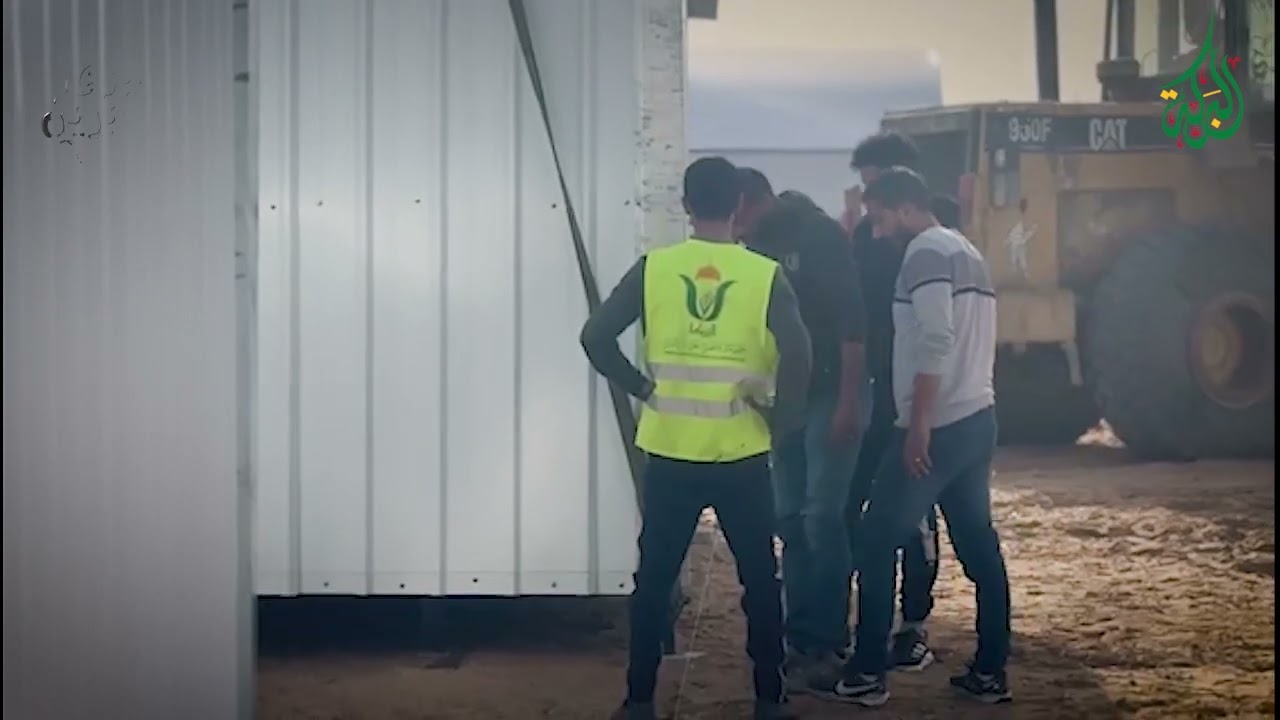 #البركة_جسركم_نحو_الخير شهدت العملية الميدانية إنزال الكرفانات ووضعها في الموقع المخصص لها.