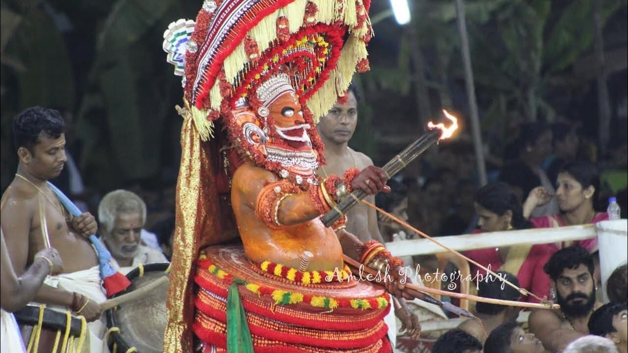 Thondachanaayo Kulavanaayo || Evergreen Theyyam Song ||