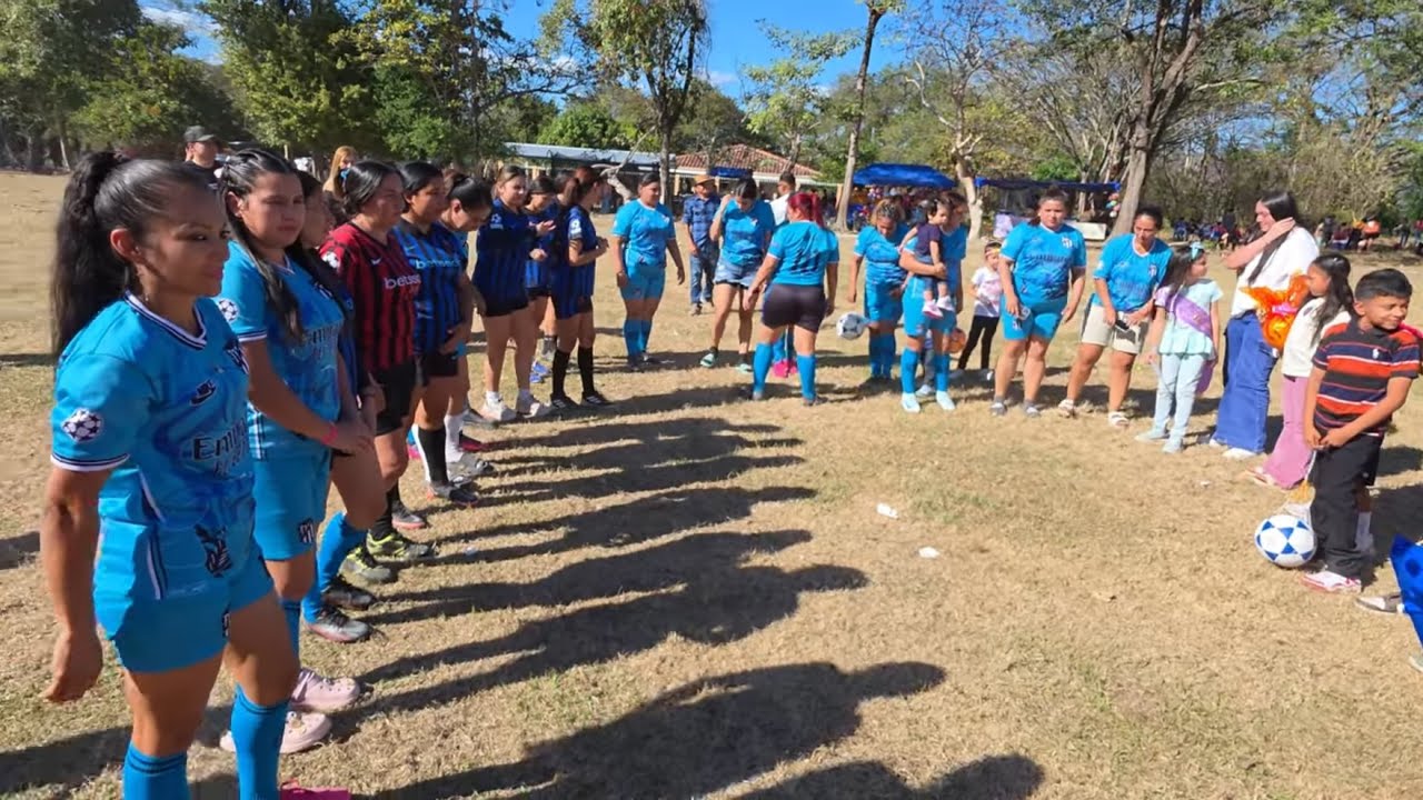 Nos fuimos a la Feria en cantón cucuruchos🤩⚽️ Hermosa chicas futbolistas 🏃🏻‍♀️🩷