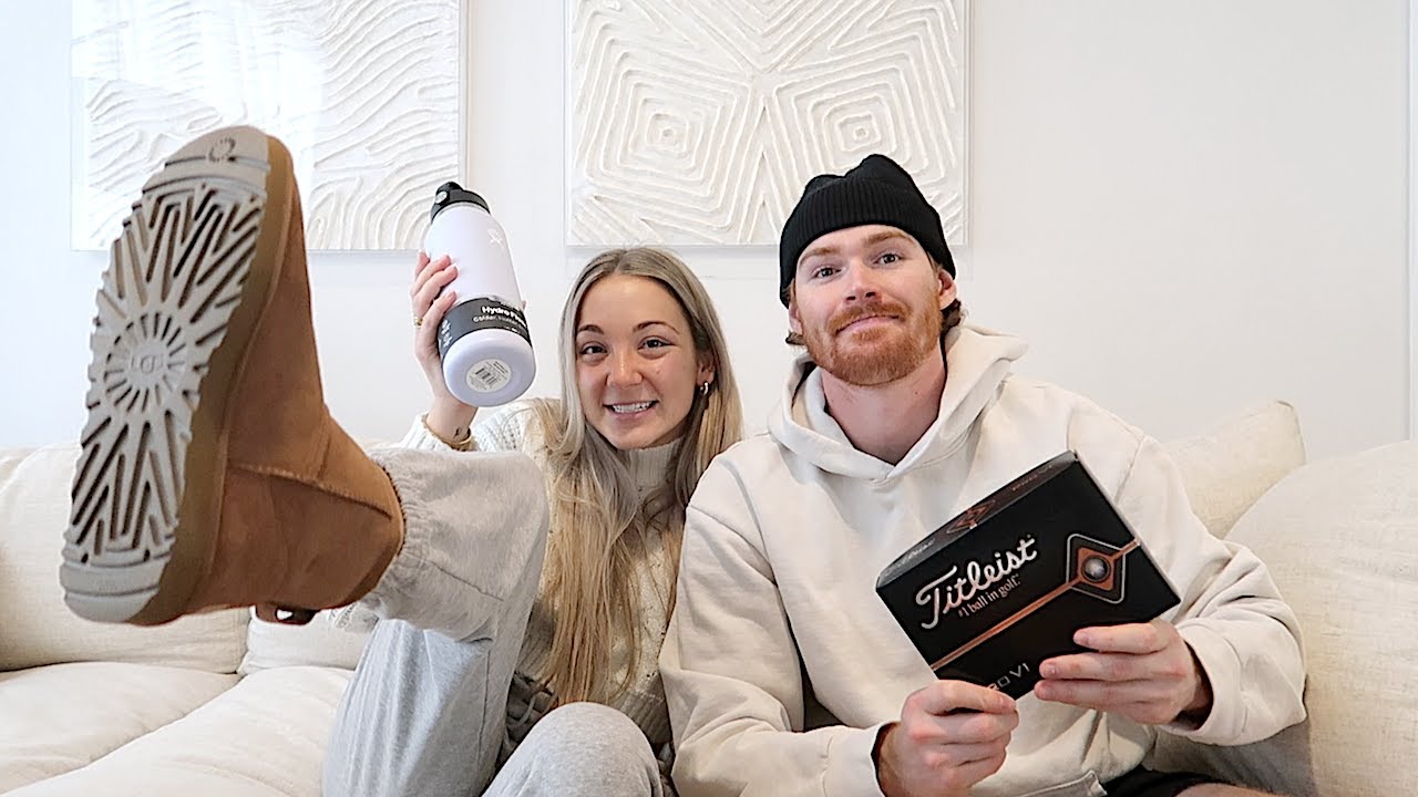 What We Got Each Other For Christmas | Vlogmas Day 22