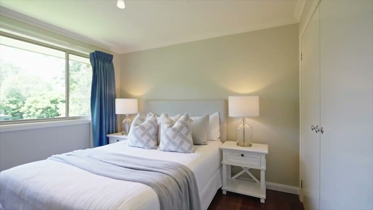 Contemporary family oasis, walk to St Ives North Public