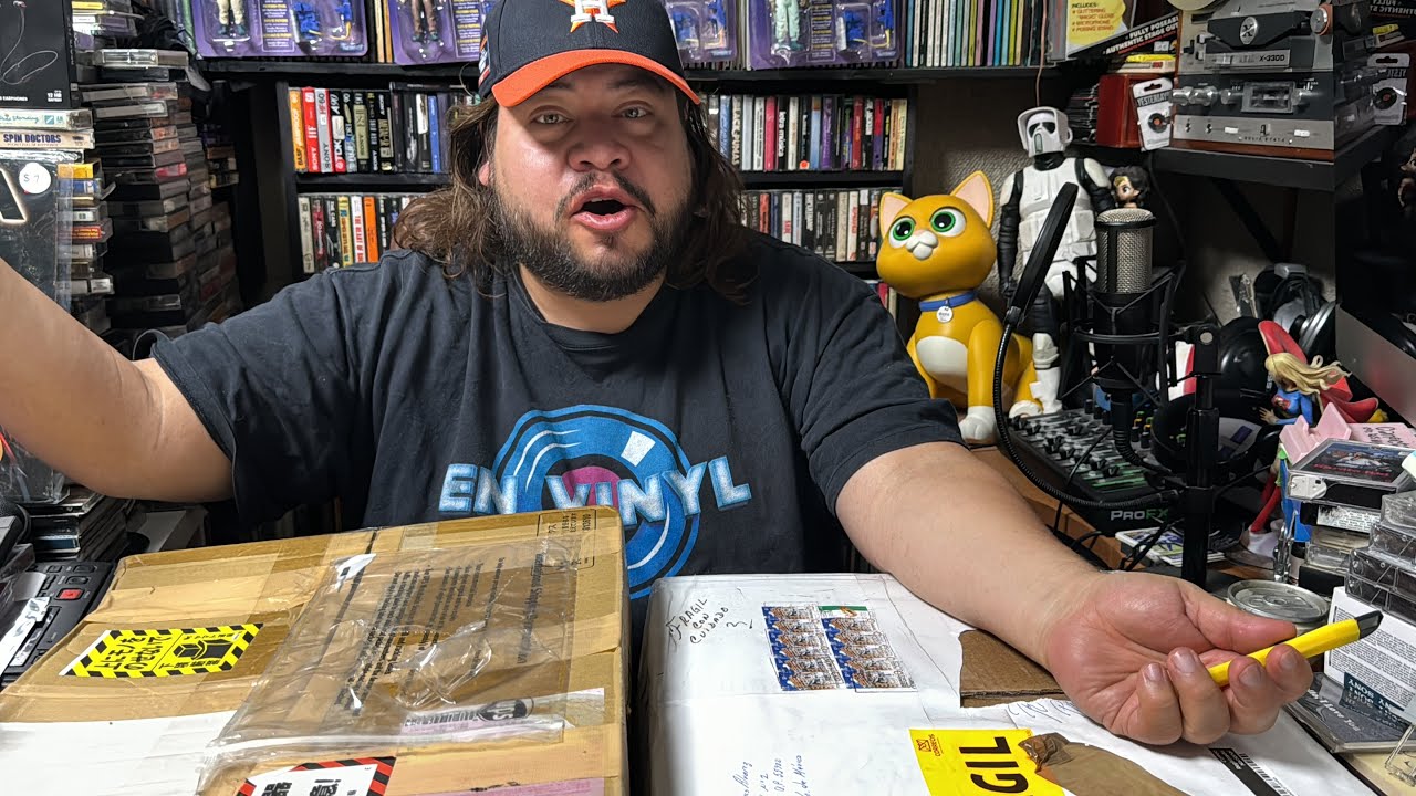 Abriendo paquetes sorpresa de la bodega En Vinyl hifi