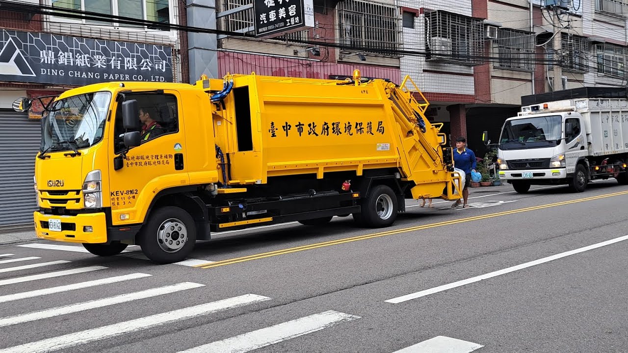 (新輕音音樂!)20250705臺中市大甲區(新)垃圾車KEV-8162(取代863-UE)(上路第四天)，回收車135-Q3(12分鐘長片)