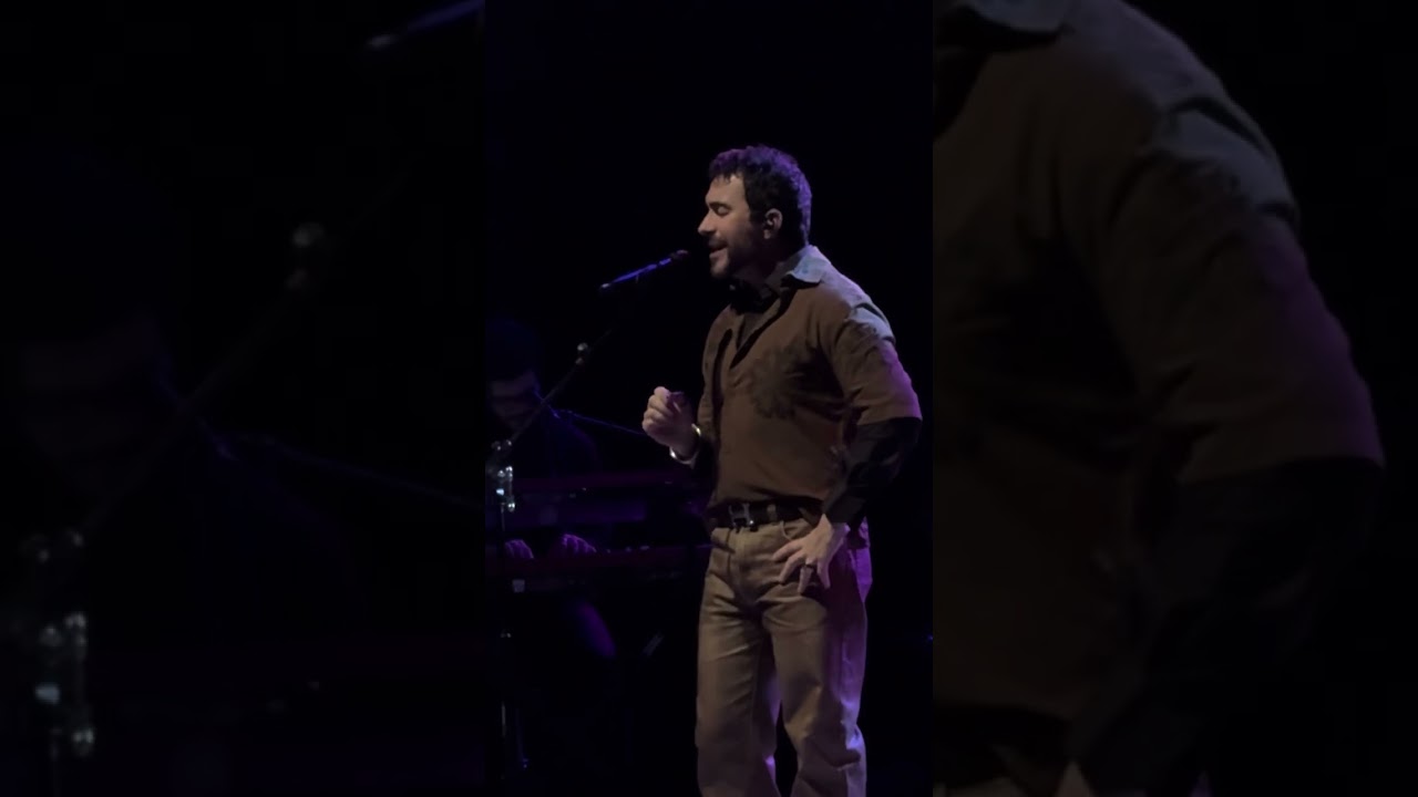 Pe. Fábio de Melo canta Basta Querer no Teatro Guararapes 01 de maio de 2025