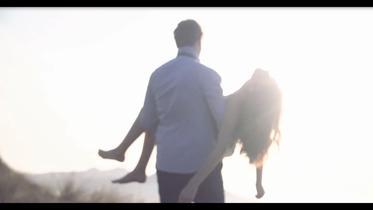 Emoce - Sv&iacute;t&aacute;n&iacute; (ofici&aacute;ln&iacute; videoklip)