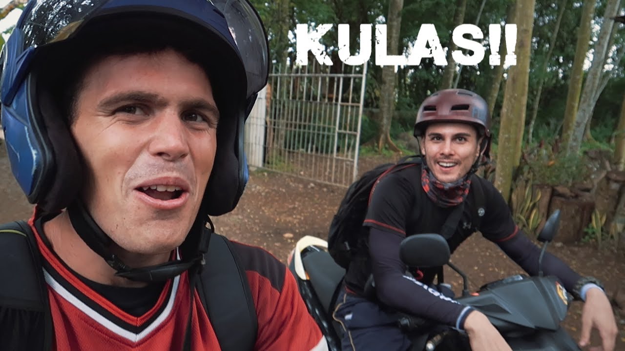FOREIGNERS HAVING FUN IN MINDANAO!! (Life Under Martial Law)