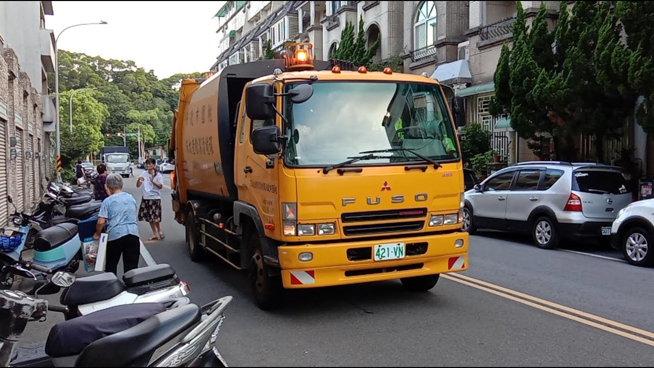 龍潭區隊垃圾車421-VN(代收)，資收車KEQ-7533
