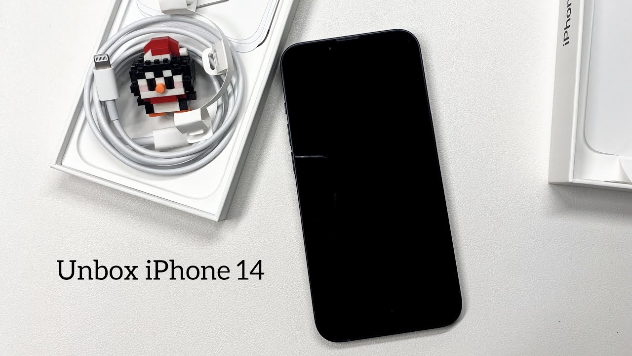 iPhone 14 Midnight Unboxing & Protection Setup