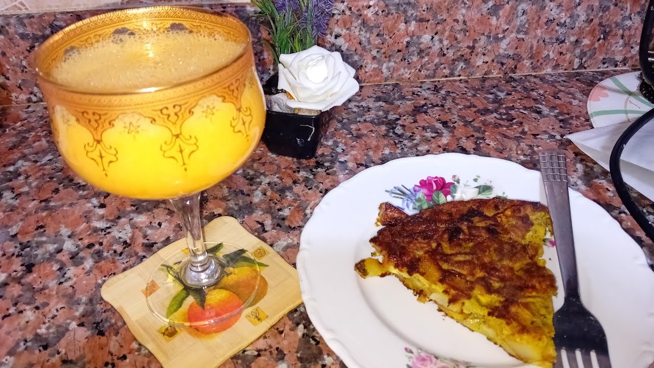 طورطيا البطاطا فريت والقمرون سهلة وبنينة بزاف 🍽 مع عصير البرتقال والكاكي🧃🧃🍊