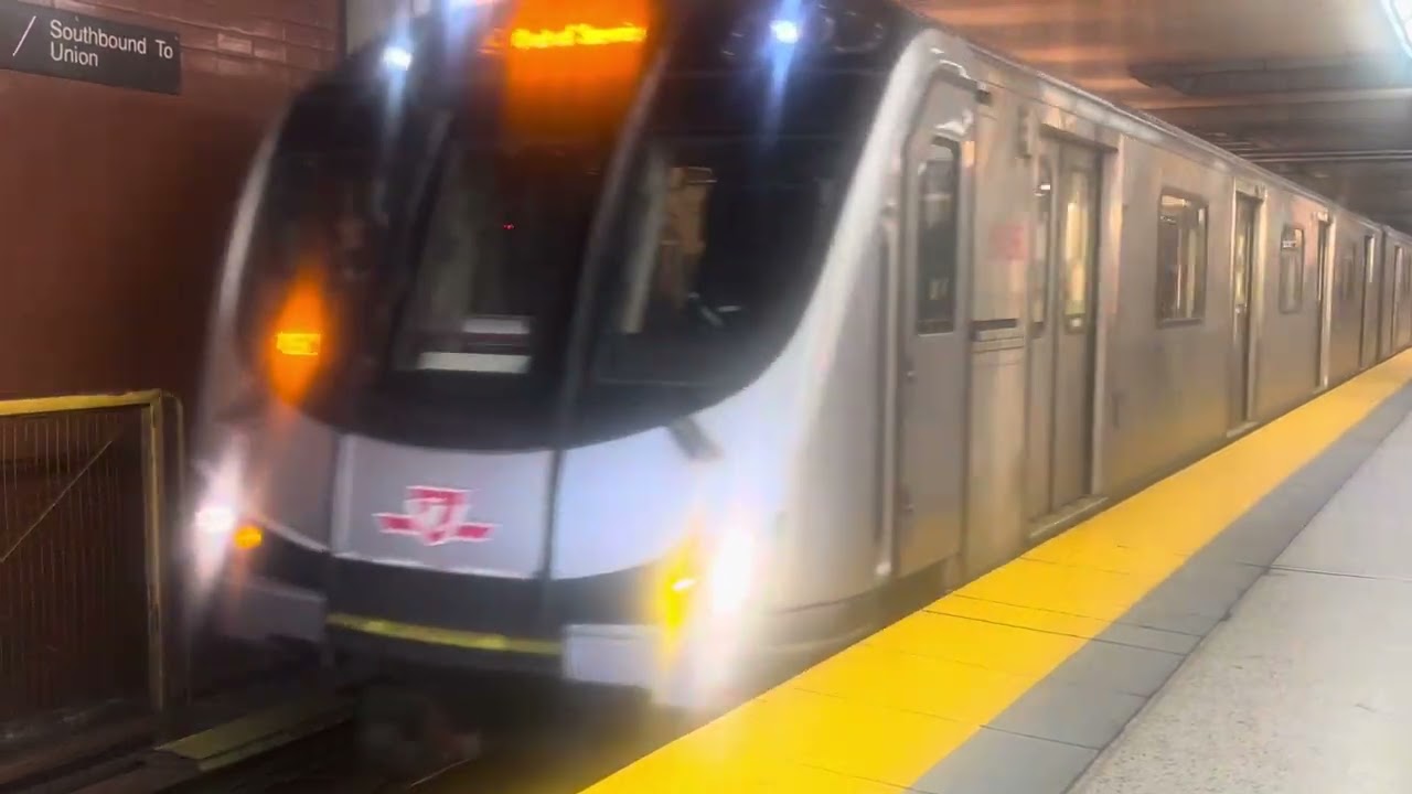 a bit of TTC subway action at Wilson Station 
