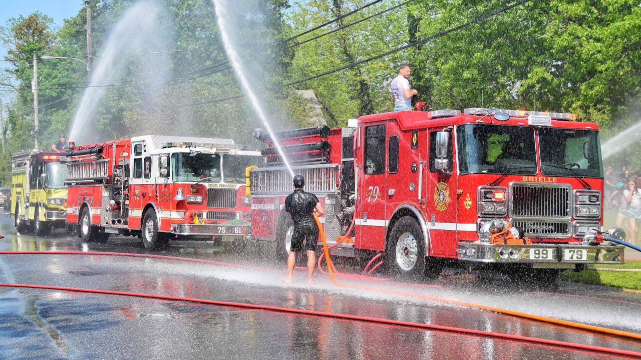 Brielle Fire Department Seagrave Engine 99-79 Wet Down 5-21-22