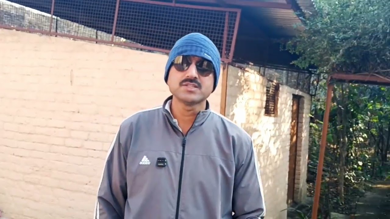 कहते हैं…गधे कभी दौड़ का हिस्सा नहीं बनते।और वो हँसते हैं…उन घोड़ों पर…जो दौड़ में हार गए।