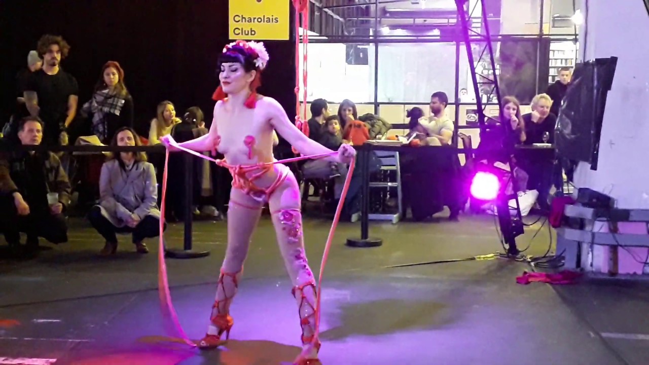 Louise de Ville "Aerial Bondage" Paris 2020