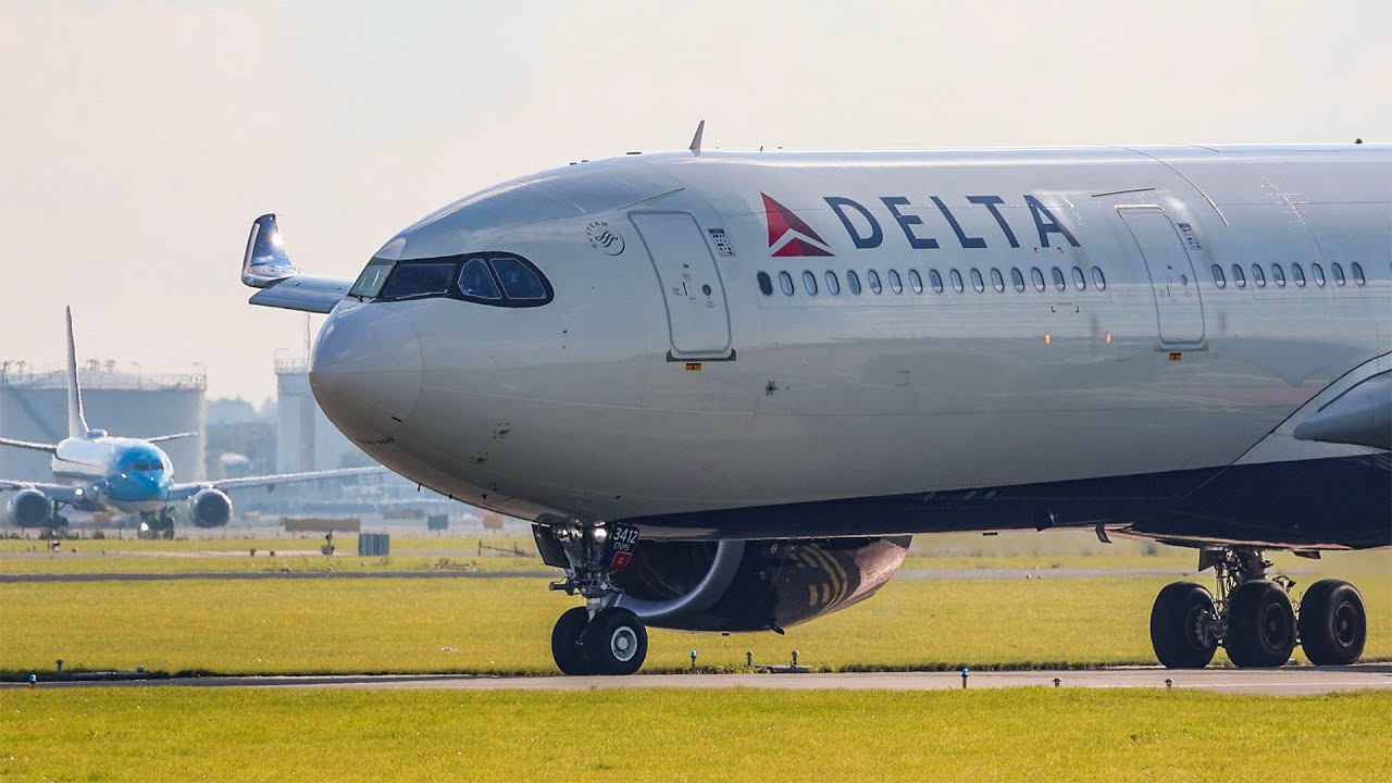 Delta Airbus A330-900neo Line-up & Take-off | Amsterdam Schiphol RWY 18L | 4K