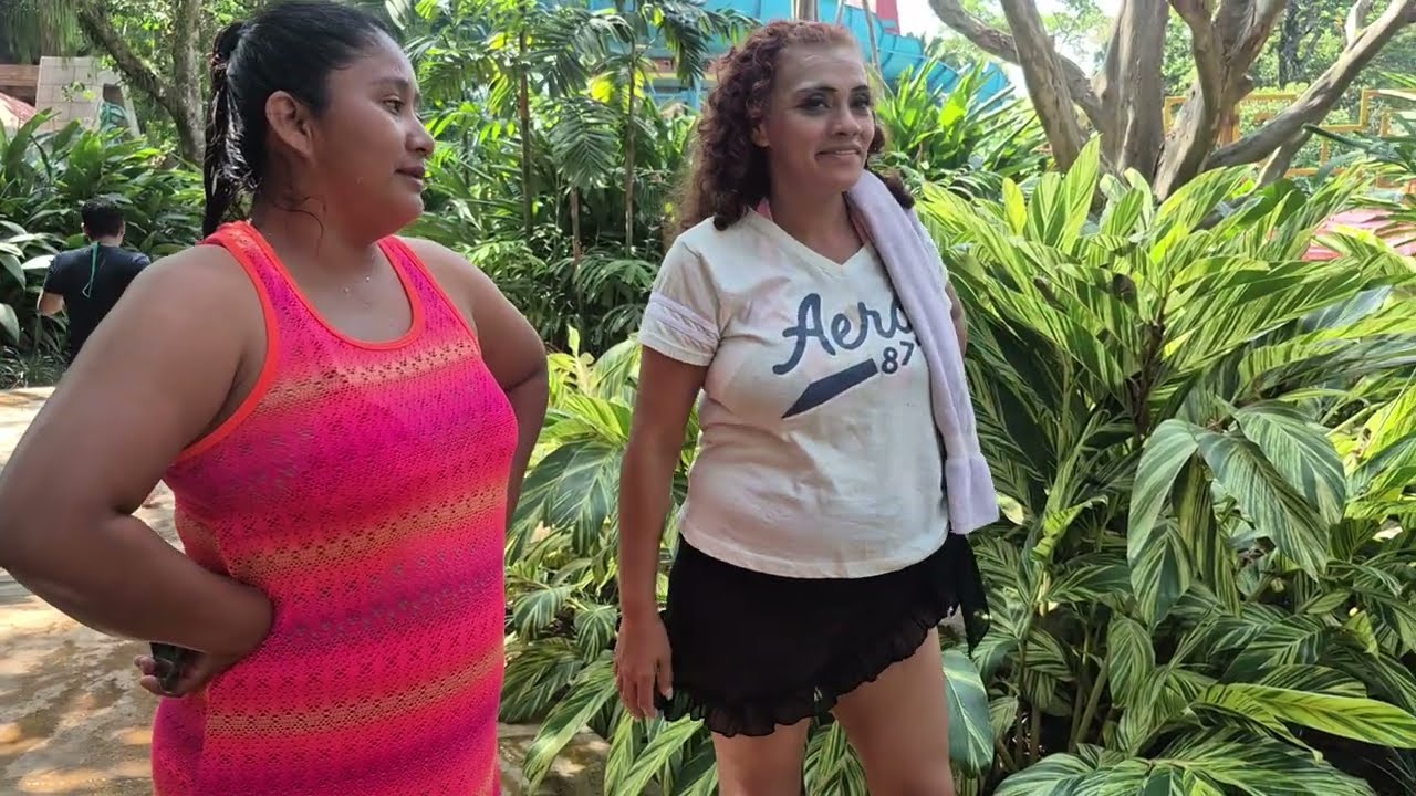 Todos se quedan asustado al ver que MAYCOL se va a tirar al tobogán mas peligroso de XOCOMIL