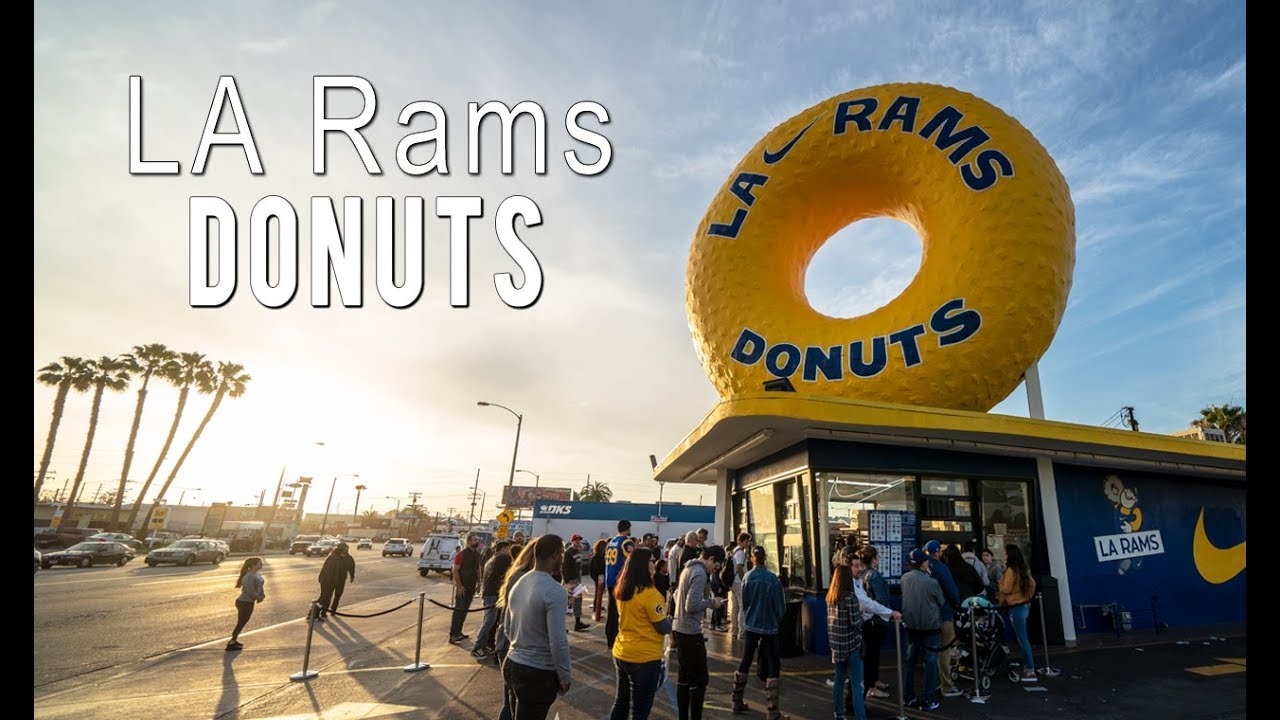 Randy's Donuts Gets Painted for the LA Rams Super Bowl Appearance