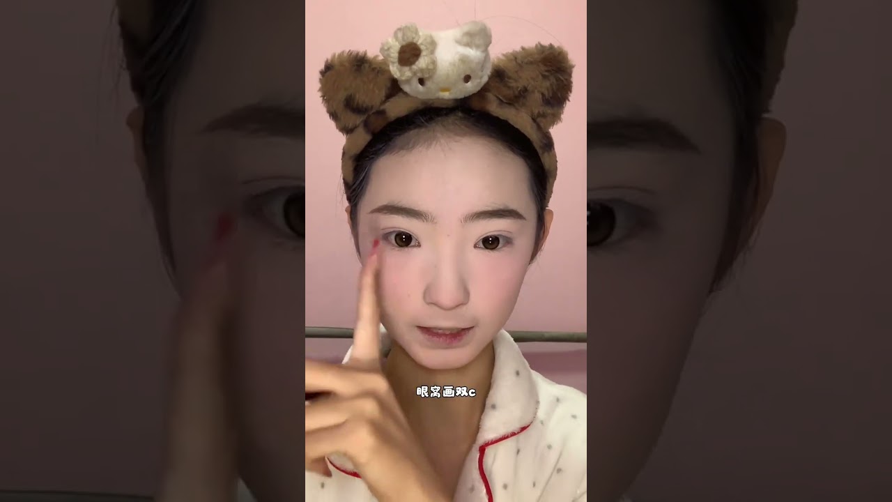 New Year new look My wife s sweet and charming makeup do you want to learn it Here s a sup