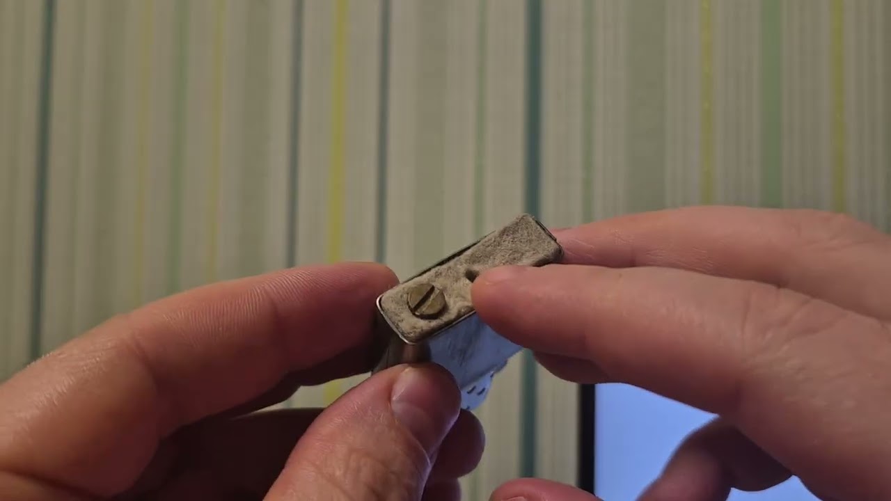 Заправка zippo.