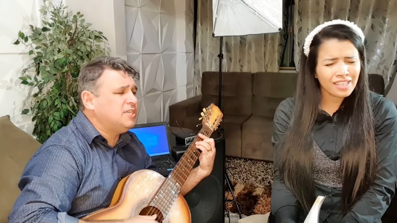 Cantando alguns hinos com ir Vilson Matheus e Silvana Souza