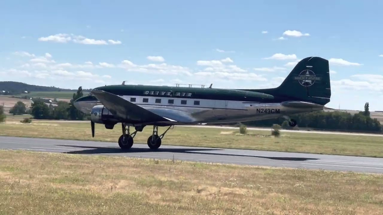 Douglas DC-3 Morlock Aviation N249CM take off Mendig