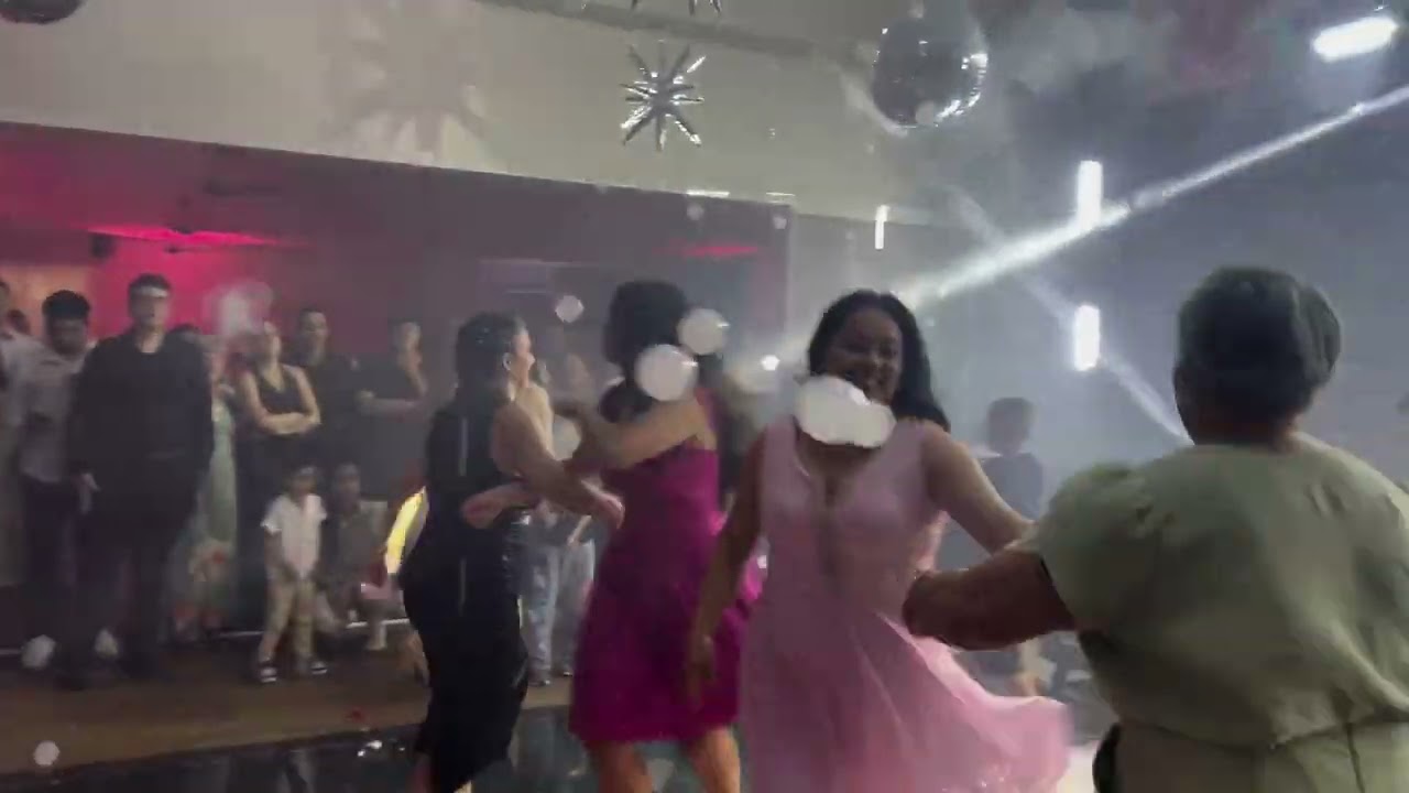 Balada 15 anos da Ana Laura