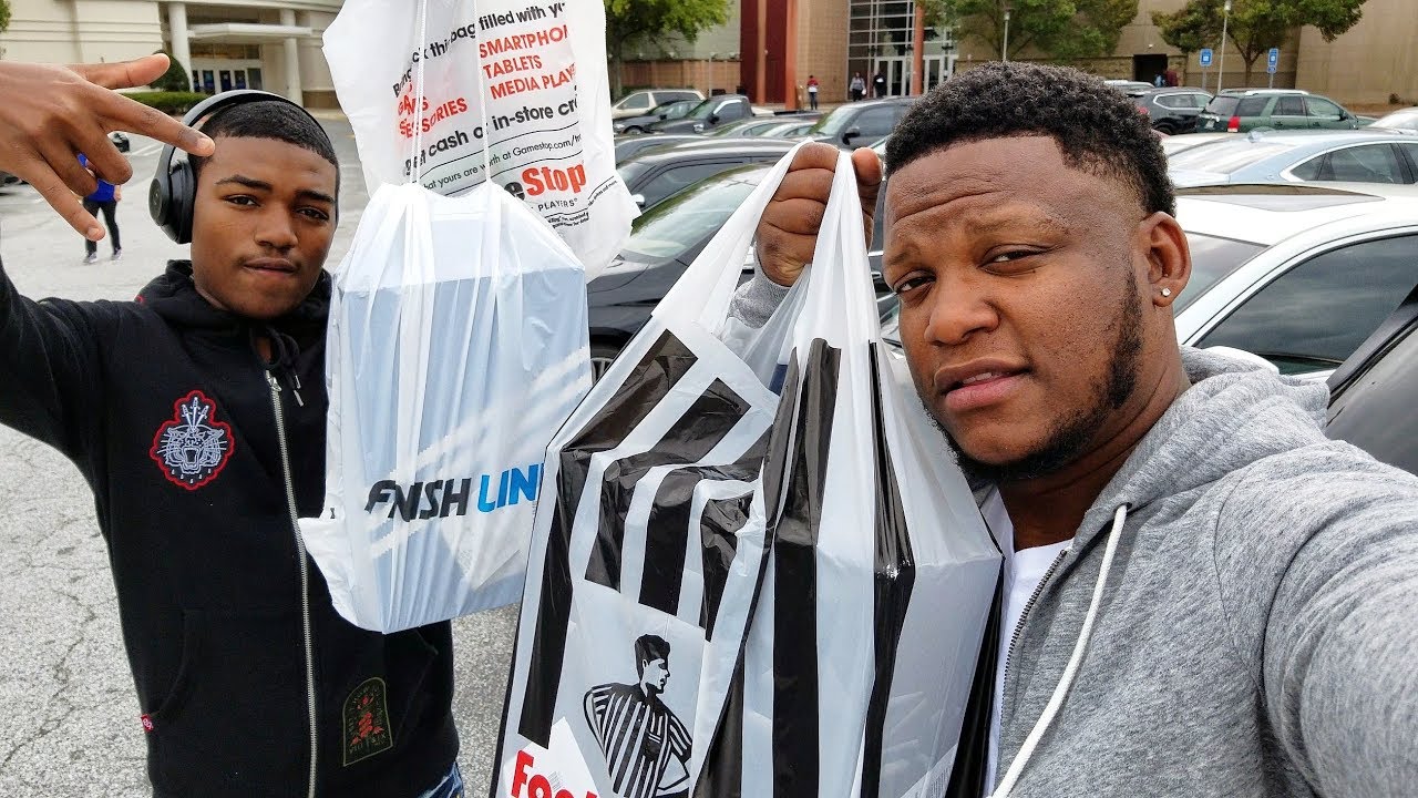 WHAT DID WE COPP!!! SNEAKER SHOPPING WITH JAYY!!!