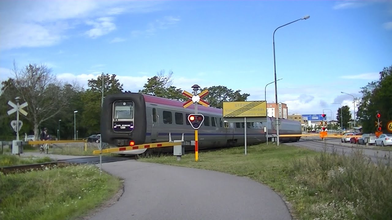 Spoorwegovergang Linköping (S) // Railroad crossing // Järnvägsövergång