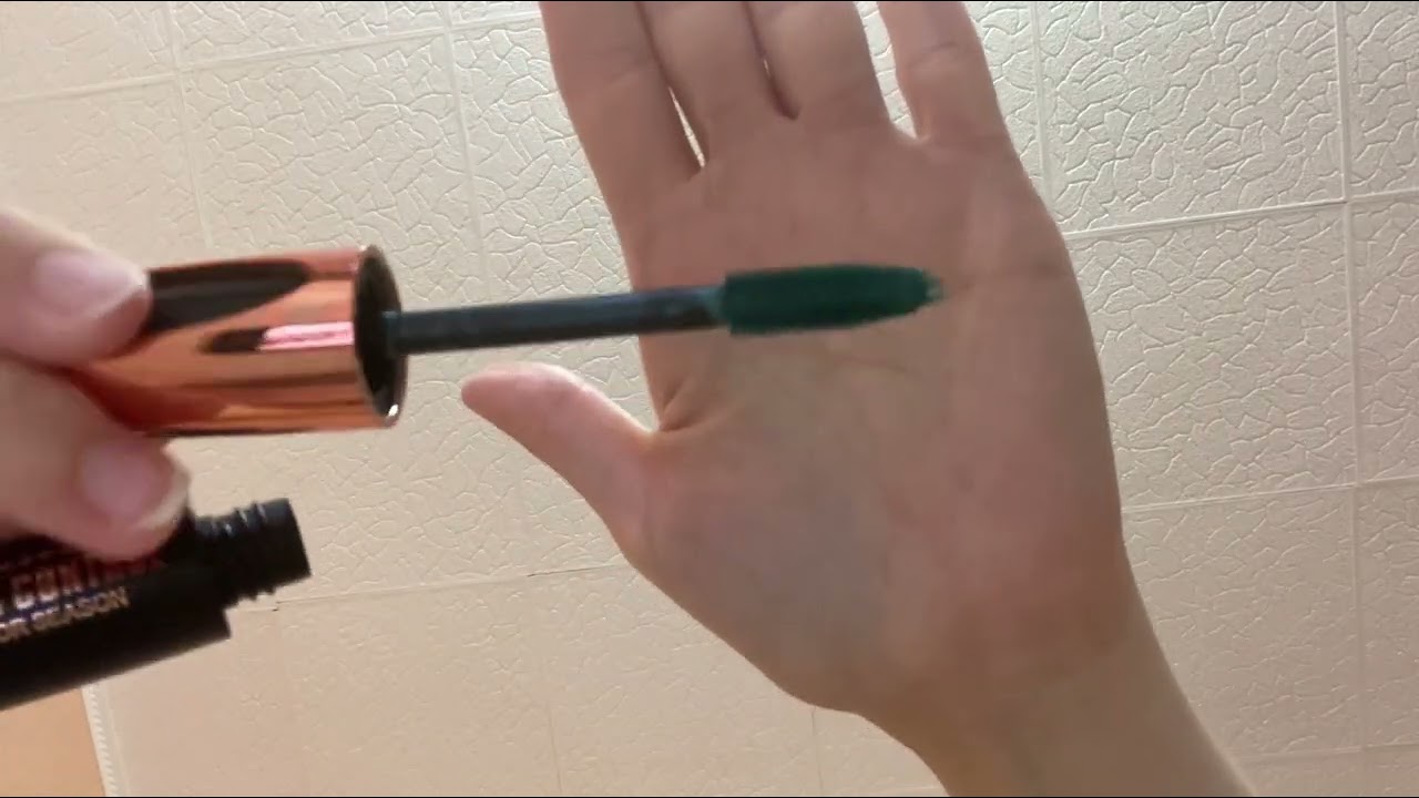 ASMR/ Tapping and scratching on cosmetics