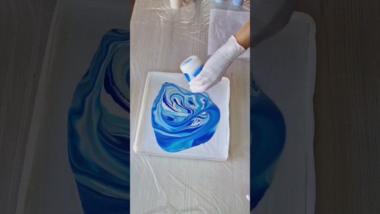 Dirty Pour na niebiesko 🩵 #test farby z Action  #pouring #malowanieprzezwylewanie #shorts  #obraz